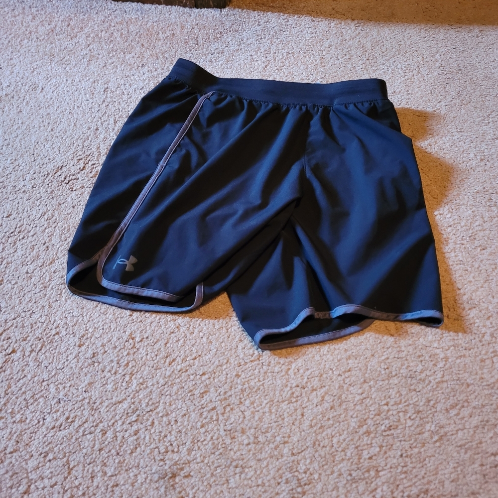 Black Under Armour shorts